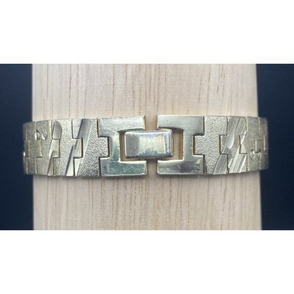 Vintage Gold Plated Link ID Bracelet Etched Fish Floral Signed LC Unisex 7.5x.5" - Picture 5 of 14